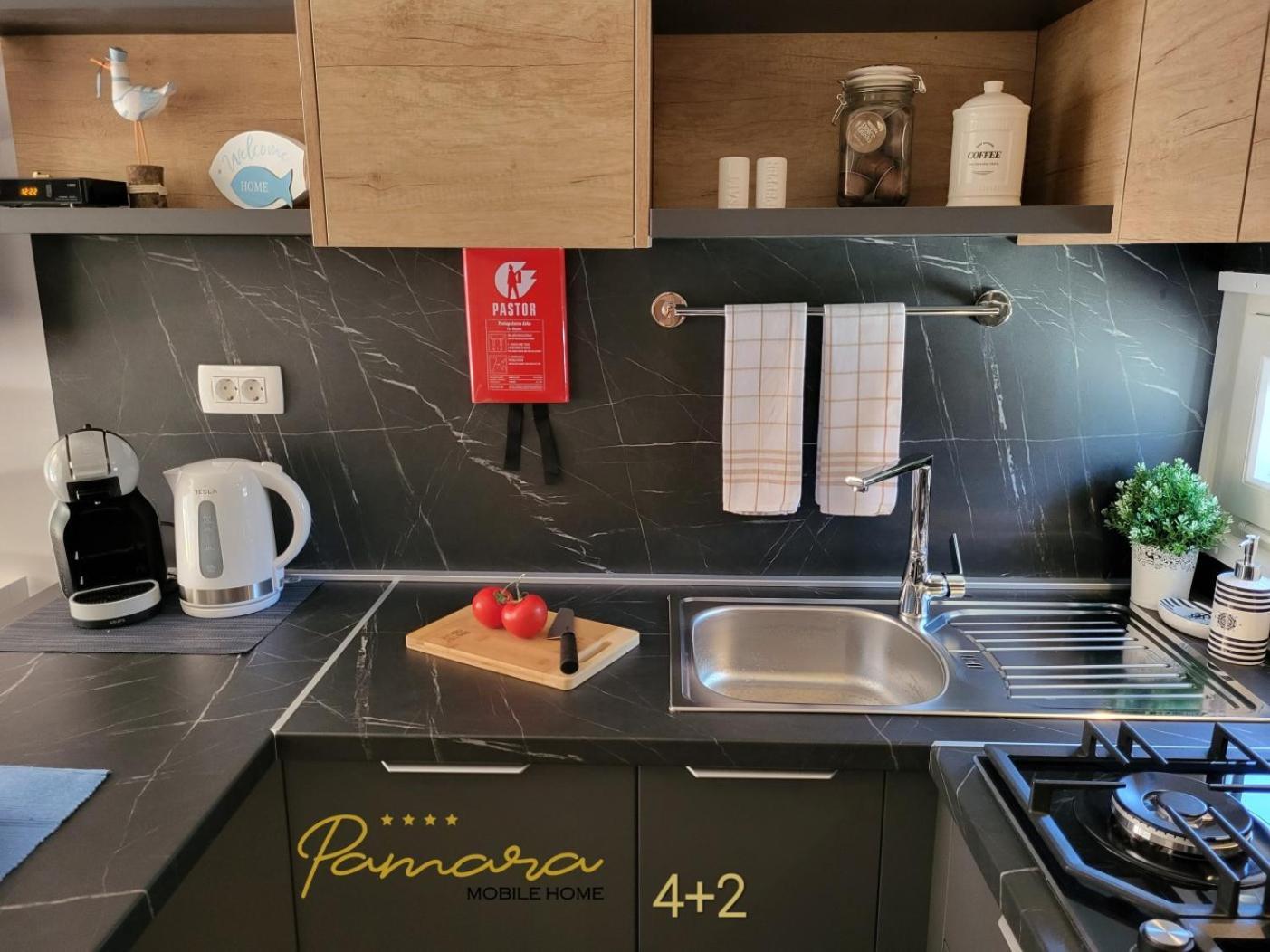 Pamara Mobile Home Biograd Na Moru Luaran gambar